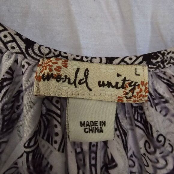 Pretty ladies blouse size large World Unity - Picture 4 of 8